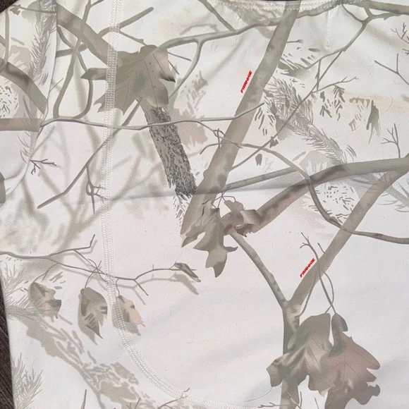 Frankie Collective Cropped Athleisure Woodland Camo Tee - White - Picture 4 of 4